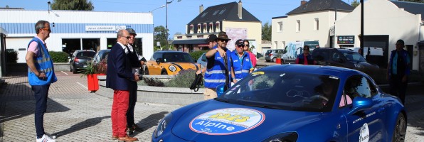 Rouxmesnil-Bouteilles commune étape du 4ème Dieppe rallye historique