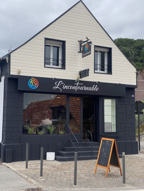 L’incontournable porte bien son nom !