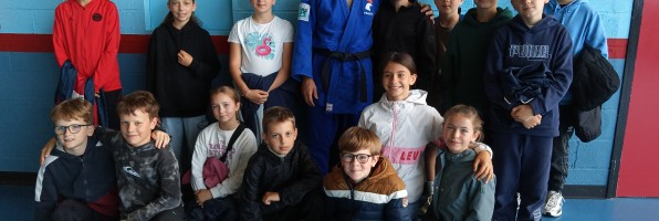 Initiation JUDO : une activité très appréciée des élèves.